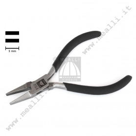 Flat Nose Serrated Jaws Plier
